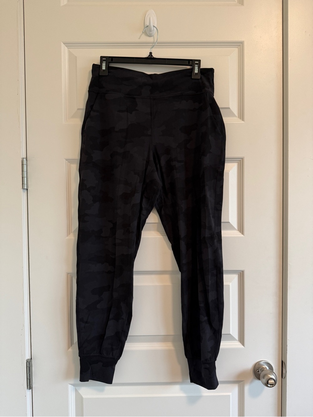 Lululemon Align Jogger 28" in Heritage 365 Camo Deep Coal Multi